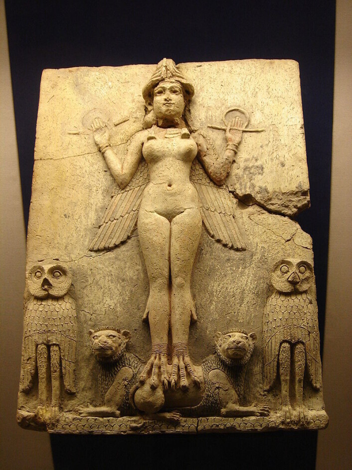 Et babylonsk gudebilde. Det kan være at detframstiller gudinnen Ishtar. (Foto: Hispalois) Et babylonsk gudebilde. Det kan være at detframstiller gudinnen Ishtar. (Foto: Hispalois)
