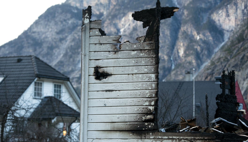 Fire researcher believes that the fire, destroying 40 houses in a heritage village in Norway at the beginning of this year, could have been avoided with the right fire safety measures. (Photo: Marit Hommedal, NTB Scanpix) Fire researcher believes that the fire, destroying 40 houses in a heritage village in Norway at the beginning of this year, could have been avoided with the right fire safety measures. (Photo: Marit Hommedal, NTB Scanpix)