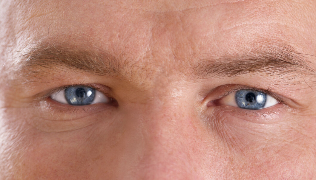 Panteautomater utstyrt med stirrende øyne kan få oss til å handle mindre egoistisk, ifølge en studie av svenske flaskepantere. (Foto: Shutterstock) Panteautomater utstyrt med stirrende øyne kan få oss til å handle mindre egoistisk, ifølge en studie av svenske flaskepantere. (Foto: Shutterstock)
