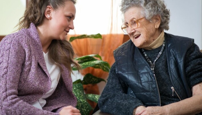 Elderly treated by 17 different aides on average per 28 days