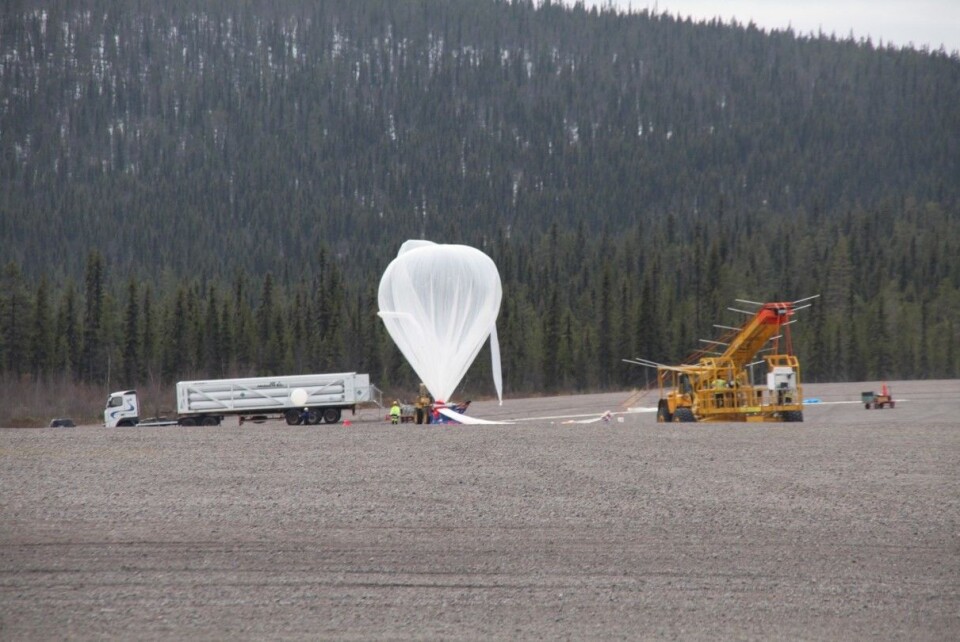 Forskningsballongen BEXUS 20 er klar for å ta studenforsøk opp i stratosfæren fra Kiruna i oktober 2015. (Foto: CPT-SCOPE)