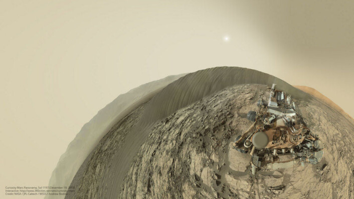 Dette 360 graders panoramabildet er sammensatt av flere fotografier tatt med mastkameraet til Curiosity ved Namib-sanddynen den 19. desember 2015. (Foto: NASA / JPL / MSSS / Andrew Bodrov) Dette 360 graders panoramabildet er sammensatt av flere fotografier tatt med mastkameraet til Curiosity ved Namib-sanddynen den 19. desember 2015. (Foto: NASA / JPL / MSSS / Andrew Bodrov)