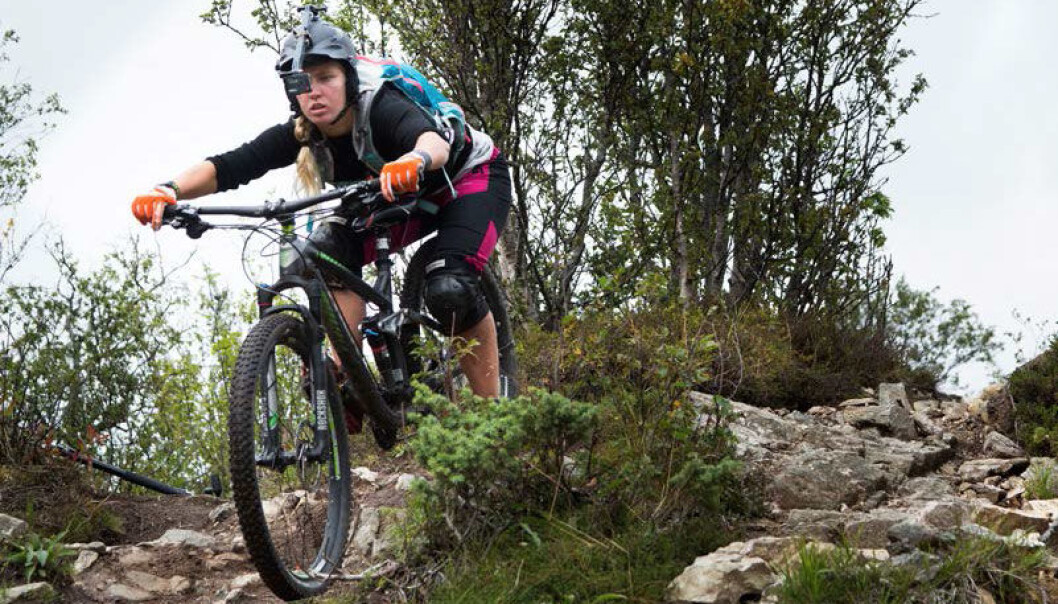 Maria Aasheim deltar i forskningsprosjektet til Audun Hetland som ønsker å finne motivasjonen til de som driver med eksemsport. (Foto: Stig Brøndbo) Maria Aasheim deltar i forskningsprosjektet til Audun Hetland som ønsker å finne motivasjonen til de som driver med eksemsport. (Foto: Stig Brøndbo)