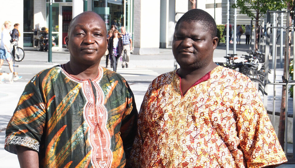 Samuel Batty, left, and Mohamed Kamara are community medical officers in Sierra Leone and students in the CapaCare surgical training programme. They came to Norway in September 2014 for additional training. (Photo: CapaCare.org)