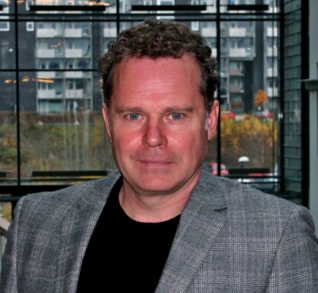- Vi kan ikke la kandidatene seile sin egen sjø, og la dem kjempe med seg selv om å bli ferdig, sier professor Gabriel Robertstad Garcia Benito ved Handelshøyskolen BI. BI innrømmer at de tidligere hadde en altfor slapp holdning overfor kandidatene. (Foto: BI) - Vi kan ikke la kandidatene seile sin egen sjø, og la dem kjempe med seg selv om å bli ferdig, sier professor Gabriel Robertstad Garcia Benito ved Handelshøyskolen BI. BI innrømmer at de tidligere hadde en altfor slapp holdning overfor kandidatene. (Foto: BI)