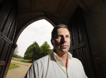 Julian Savulescu, professor i praktisk etikk ved Universitetet i Oxford, mener hver enkelt må få bestemme om de vil betale for en ny sjanse til å bli frisk. (Foto: John Robertson) Julian Savulescu, professor i praktisk etikk ved Universitetet i Oxford, mener hver enkelt må få bestemme om de vil betale for en ny sjanse til å bli frisk. (Foto: John Robertson)