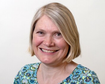 – Lukt på fisken hvis du er i tvil om den har vært lagret for lenge eller for varmt, anbefaler førsteamanuensis Marit Bjørnevik ved Universitetet i Nordland. (Foto: Irene Andreassen) – Lukt på fisken hvis du er i tvil om den har vært lagret for lenge eller for varmt, anbefaler førsteamanuensis Marit Bjørnevik ved Universitetet i Nordland. (Foto: Irene Andreassen)