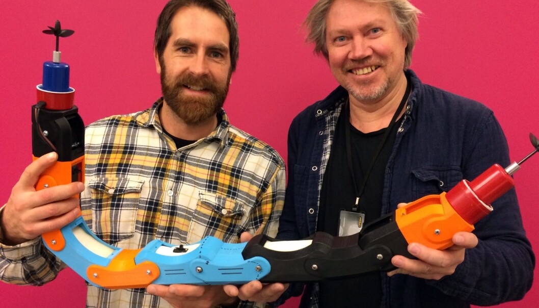 SINTEF-scientist Gorm Johansen (right) and Fredrik Lund from Inventas with the new robot. (Photo: Inventas) SINTEF-scientist Gorm Johansen (right) and Fredrik Lund from Inventas with the new robot. (Photo: Inventas)