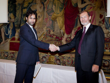 Yasser Roudi (left) accepts The Nansen Award for Young Scientists. He is congratulated by Øyvind Østerud, Chair of the Nansen Fund. The ceremony was held during the annual meeting of The Norwegian Academy of Science and Letters, at Grand Hotel in Oslo, on 5 May 2014 (Photo by: Scanpix, Vegard Grøtt) Yasser Roudi (left) accepts The Nansen Award for Young Scientists. He is congratulated by Øyvind Østerud, Chair of the Nansen Fund. The ceremony was held during the annual meeting of The Norwegian Academy of Science and Letters, at Grand Hotel in Oslo, on 5 May 2014 (Photo by: Scanpix, Vegard Grøtt)