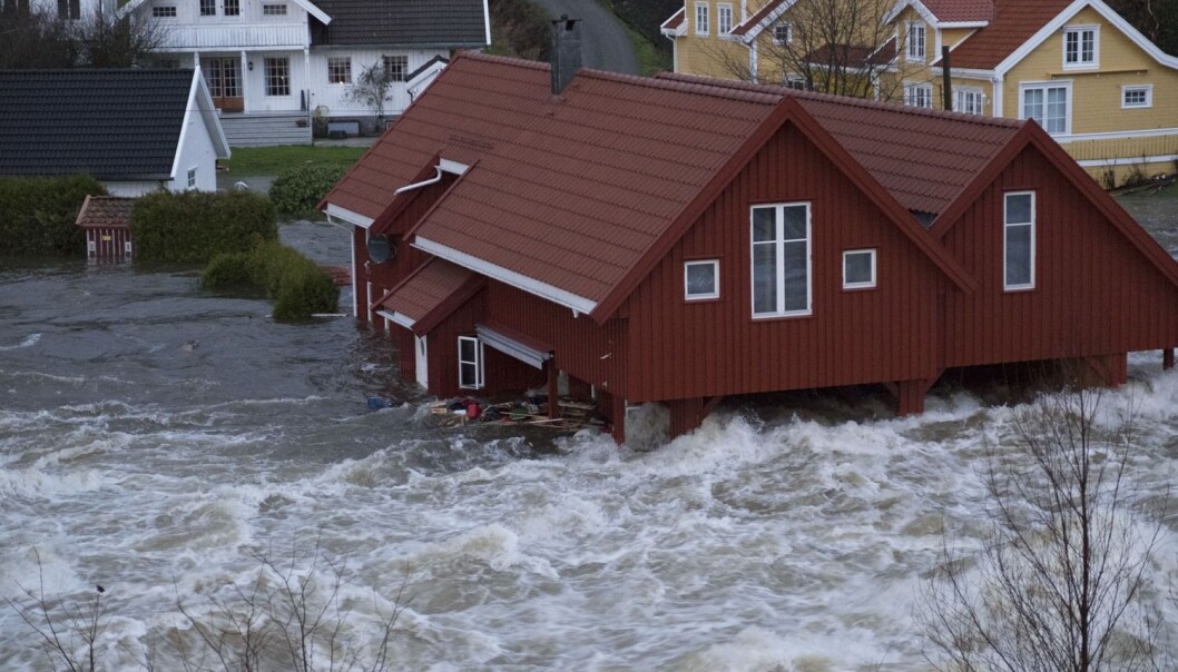 Flaumen Synne sine herjingar på den vesle tettstaden Feda i Kvinesdal i Vest-Agder. (Foto: Tor Erik Schrøder, NTB scanpix) Flaumen Synne sine herjingar på den vesle tettstaden Feda i Kvinesdal i Vest-Agder. (Foto: Tor Erik Schrøder, NTB scanpix)