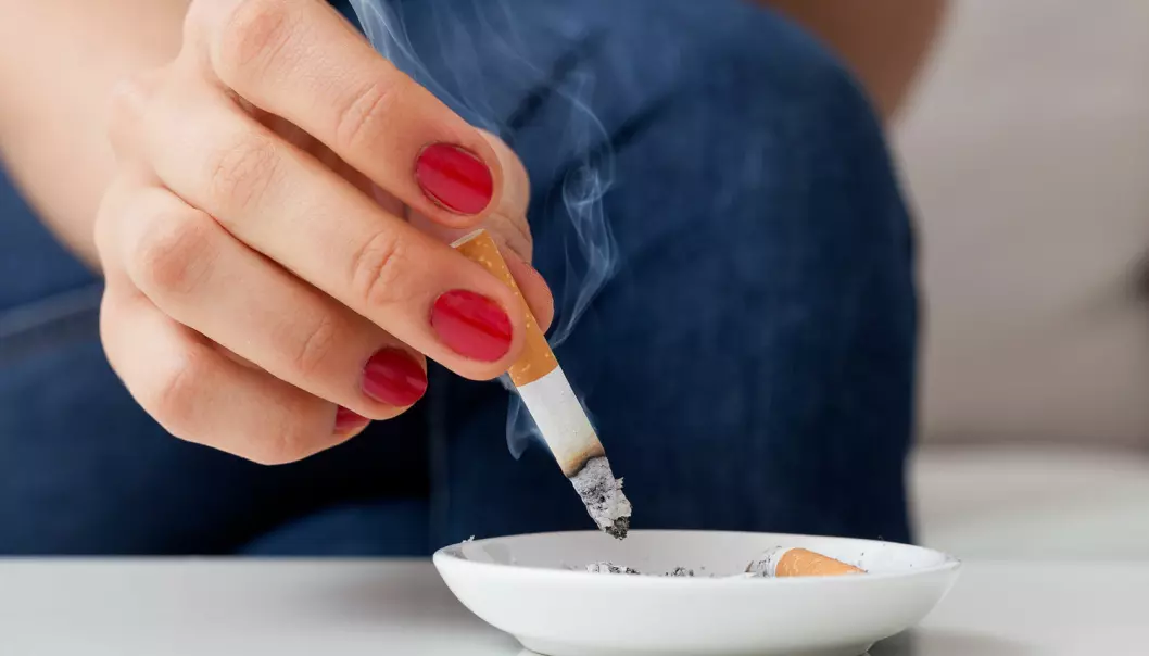 Hvor stor skade kan røyking under svangerskapet påføre barnet? Forskere viser nå den langsiktige effekten røyken kan ha på barnets DNA.  (Foto: Shutterstock)