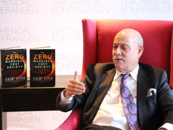 Jeremy Rifkin says the 3rd Industrial Revolution is coming, where microenergy generation and shared transport reduce our carbon footprint and make our lives greener. But will Norway take a leadership role in making this transition? (Photo: Nancy Bazilchuk/NTNU) Jeremy Rifkin says the 3rd Industrial Revolution is coming, where microenergy generation and shared transport reduce our carbon footprint and make our lives greener. But will Norway take a leadership role in making this transition? (Photo: Nancy Bazilchuk/NTNU)