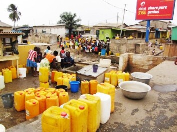 Standing in a queue to collect water in jerrycans is still part of everyday life for many people in Ghana. (Photo: CSIR) Standing in a queue to collect water in jerrycans is still part of everyday life for many people in Ghana. (Photo: CSIR)