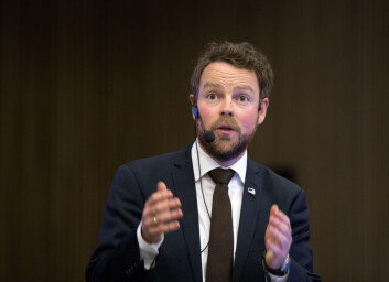 - Andre studier har vist at lærere med faglig fordypning har positiv effekt på grunnskoleelever, spesielt i matematikk, sier kunnskapsminister Torbjørn Røe Isaksen. Han har fortsatt tro på at lengre lærerutdannelse vil ha god effekt. (Foto: NTB Scanpix) - Andre studier har vist at lærere med faglig fordypning har positiv effekt på grunnskoleelever, spesielt i matematikk, sier kunnskapsminister Torbjørn Røe Isaksen. Han har fortsatt tro på at lengre lærerutdannelse vil ha god effekt. (Foto: NTB Scanpix)
