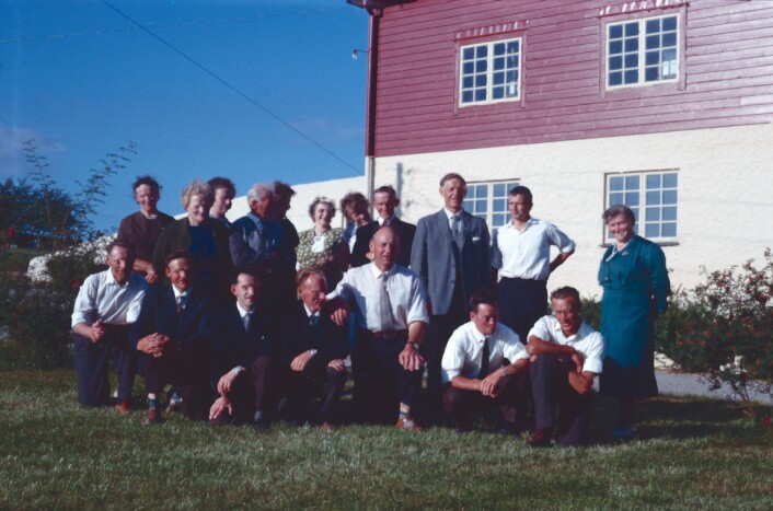 Ansatte ved Fureneset forskningsstasjon i Sogn og Fjordane. Bildet er tatt en gang mellom 1963 og 1967. (Foto: Markus Pestalozzi) Ansatte ved Fureneset forskningsstasjon i Sogn og Fjordane. Bildet er tatt en gang mellom 1963 og 1967. (Foto: Markus Pestalozzi)