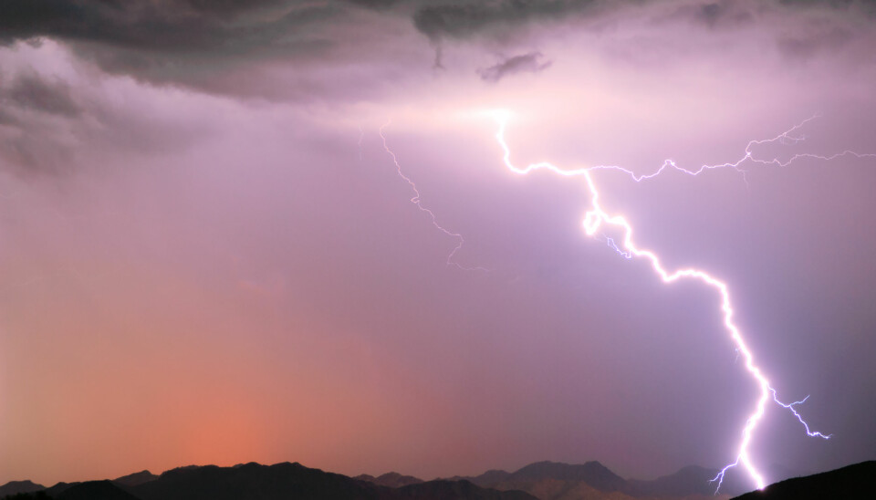 Special advice if you want keep safe during thunderstorms. (Illustration photo: Microstock)