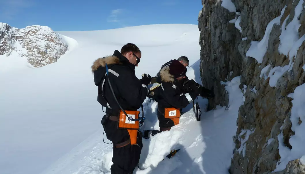 The team of geologists on fieldwork in north eastern Spitsbergen. (Photo: Doug Benn, UNIS)