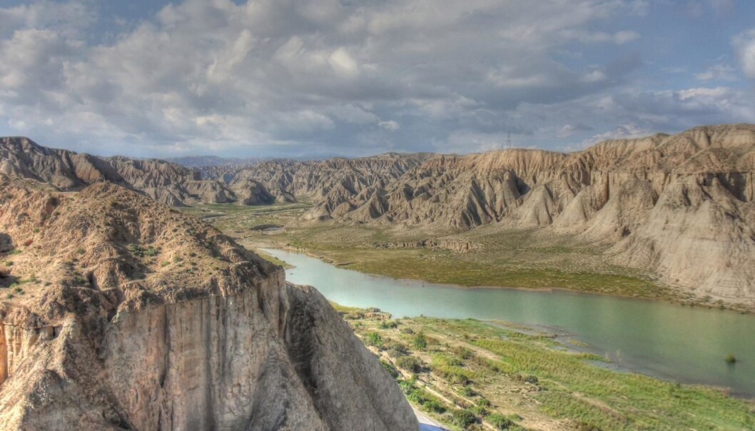 Forskerne har avdekket hvor løsspartiklene i løssplatået i Kina stammer fra. De kommer hele veien fra det nordøstlige Tibet og bæres av Huang He – Den gule flod – som tar med seg partikler fra Tibetplatået. (Foto: Thomas Stevens) Forskerne har avdekket hvor løsspartiklene i løssplatået i Kina stammer fra. De kommer hele veien fra det nordøstlige Tibet og bæres av Huang He – Den gule flod – som tar med seg partikler fra Tibetplatået. (Foto: Thomas Stevens)