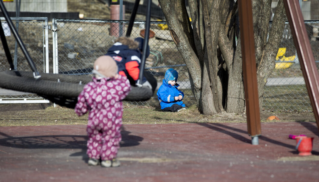 Barnehageforskere mener at den beste språkstimuleringen for barn mellom ett og tre år kommer gjennom fri lek. (Illustrasjonsfoto: Gorm Kallestad, NTB scanpix) Barnehageforskere mener at den beste språkstimuleringen for barn mellom ett og tre år kommer gjennom fri lek. (Illustrasjonsfoto: Gorm Kallestad, NTB scanpix)