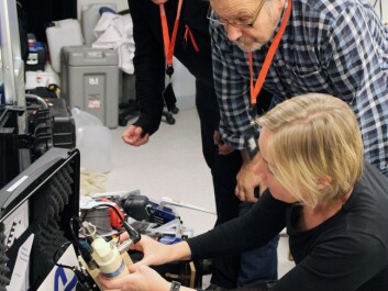 Research managers Bert van Bavel and Kai Sørensen from NIVA demonstrate some of the scientific instruments to chief scientist Cecilie Mauritzen. (Photo: NIVA) Research managers Bert van Bavel and Kai Sørensen from NIVA demonstrate some of the scientific instruments to chief scientist Cecilie Mauritzen. (Photo: NIVA)