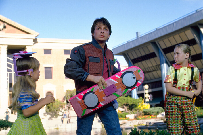 Samset tror Marty McFlys selvtørkende jakke i Back to the Future inneholdt en mikrochip av denne typen. (Foto: Cinematekene) Samset tror Marty McFlys selvtørkende jakke i Back to the Future inneholdt en mikrochip av denne typen. (Foto: Cinematekene)