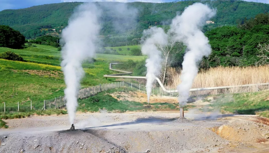 I Larderello i Toscana har man laget strøm av jordvarme siden 1913. Det er her forskere og teknologer nå håper å bore verdens mest energirike jordvarmebrønn. (Foto: Science Photo Library)