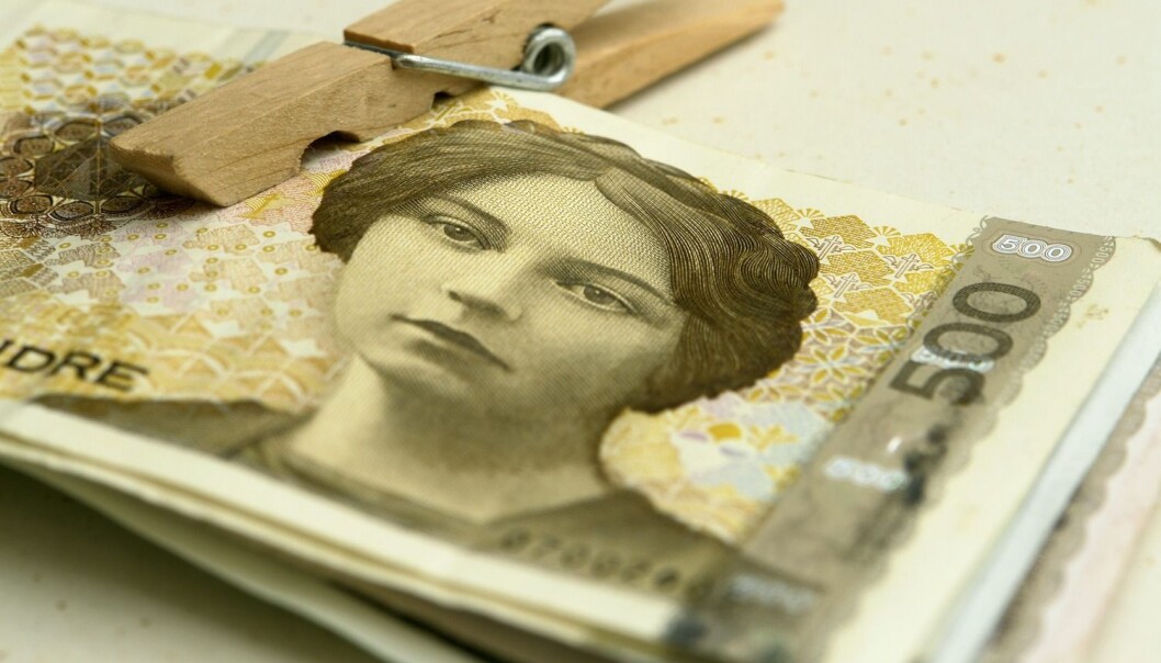 Fri prosjektstøtte (FRIPRO) i Forskningsrådet er det mest populære stedet norske forskere kan tenke seg å få penger fra. Men dette er bare for eliten. Blant dem som har våget å søke FRIPRO-midler, har 90 prosent fått avslag. (Foto: Jens Sølvberg / Samfoto) Fri prosjektstøtte (FRIPRO) i Forskningsrådet er det mest populære stedet norske forskere kan tenke seg å få penger fra. Men dette er bare for eliten. Blant dem som har våget å søke FRIPRO-midler, har 90 prosent fått avslag. (Foto: Jens Sølvberg / Samfoto)
