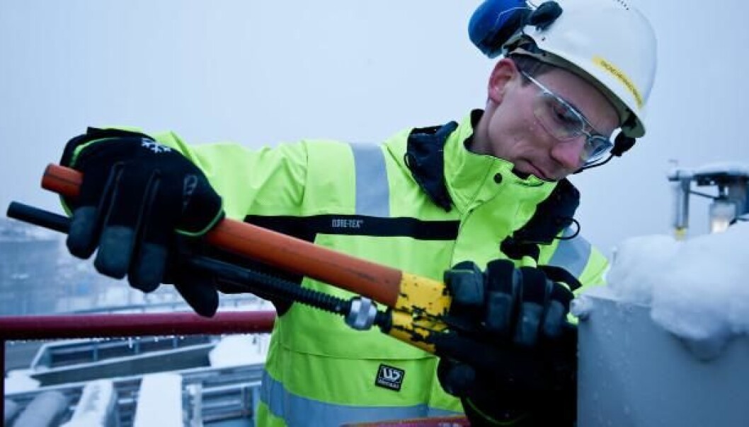 Cold, wet, dark and sometimes loud. Work clothing for northern areas requires technical materials and high level of comfort and functionality. (Photo loaned from Wenaas Workwear as) Cold, wet, dark and sometimes loud. Work clothing for northern areas requires technical materials and high level of comfort and functionality. (Photo loaned from Wenaas Workwear as)