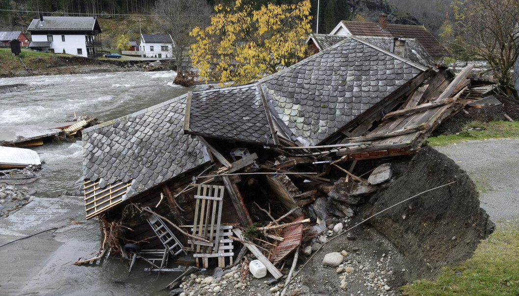 Flommen herjet i Flåm i oktober 2014. (FOTO: Helge Mikalsen, VG/NTB scanpix) Flommen herjet i Flåm i oktober 2014. (FOTO: Helge Mikalsen, VG/NTB scanpix)