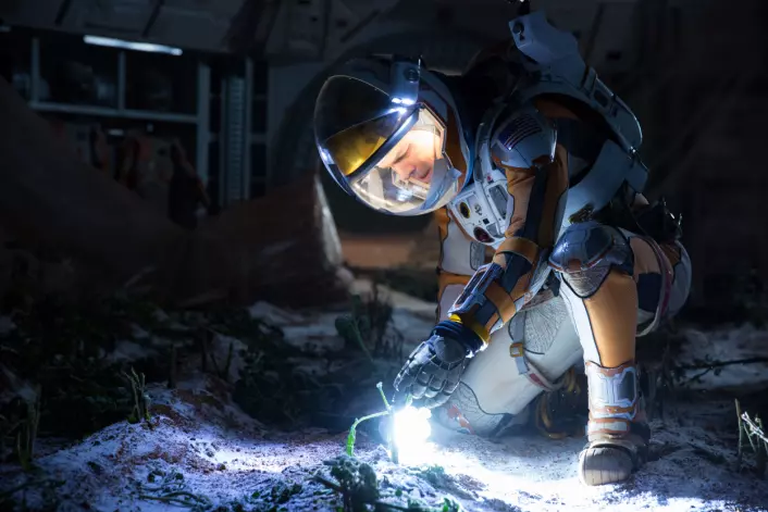 Matt Damon dyrker poteter på Mars. Går det an? (Foto: 20th Century Fox)