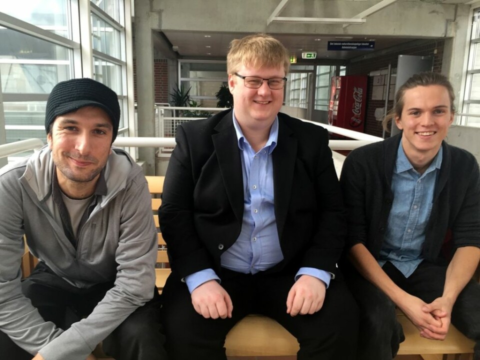 Datastudentene Nicolas Kolnes-Cassis, Gustav Nødland og Andreas Kvist er tre av syv studenter som har utviklet en ny app som kan redde liv. (Foto: Siri J. Pedersen/ UiS)