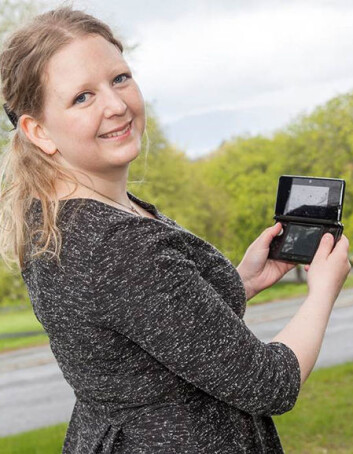 Det er viktig å være i et klasserom hvor elevene kan klatre opp på kateteret og trekke ned verdenskartet for å orientere seg, mener Kristine Øygardslia. (Foto: Merethe Wagelund, NTNU) Det er viktig å være i et klasserom hvor elevene kan klatre opp på kateteret og trekke ned verdenskartet for å orientere seg, mener Kristine Øygardslia. (Foto: Merethe Wagelund, NTNU)
