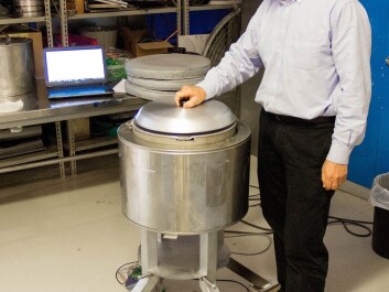 The plate is warm enough for cooking right when you want to use it, charged using surplus electricity from solar cells. (Photo: Maren Agdestein/NTNU) The plate is warm enough for cooking right when you want to use it, charged using surplus electricity from solar cells. (Photo: Maren Agdestein/NTNU)