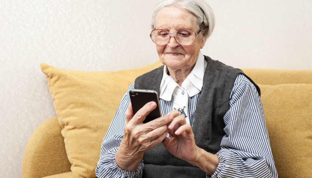 Most fall detection systems are based on technology that records or reacts to changes in speed, and they assume that the user is wearing the equipment. But it can be easy to forget to put it on. The advantage of the cell phone is that it will detect a fall even when it happens a short distance away. (Illustrative photo: Colourbox) Most fall detection systems are based on technology that records or reacts to changes in speed, and they assume that the user is wearing the equipment. But it can be easy to forget to put it on. The advantage of the cell phone is that it will detect a fall even when it happens a short distance away. (Illustrative photo: Colourbox)