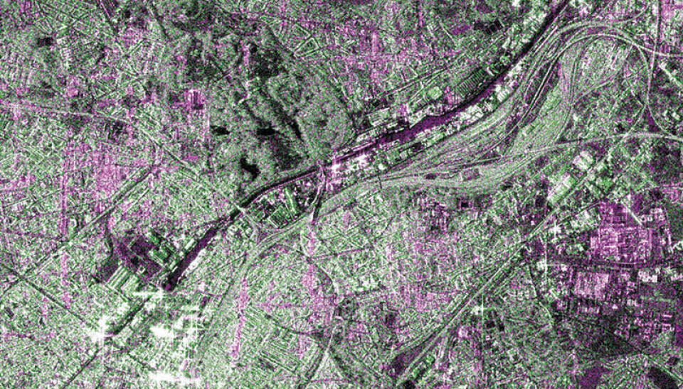 Sentinel-1A ble skutt opp 3. april i år, og har allerede sendt de første bildene tilbake til jorda. Satellitten skal brukes til å overvåke miljøet på jorda. Bildet er et utsnitt av et mye større bilde som kan sees i nyhetsmeldingen fra ESA. ESA