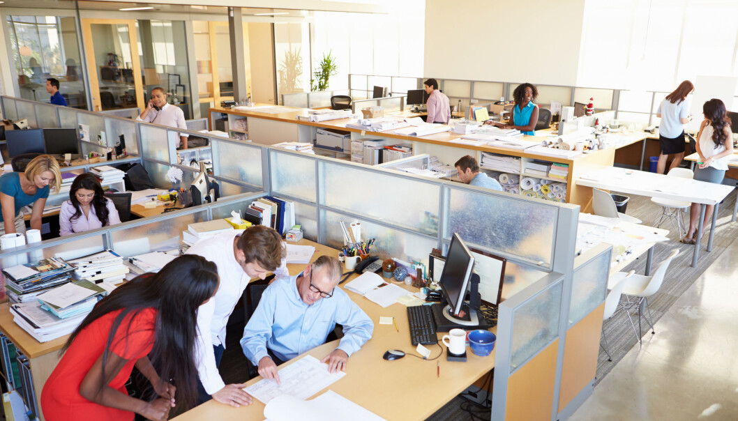 Nyere svensk forskning viser at om du trives best i åpne eller lukkede landskap har sammenheng med din personlighetstype og hva du jobber med. (Illustrasjonsfoto: Microstock) Nyere svensk forskning viser at om du trives best i åpne eller lukkede landskap har sammenheng med din personlighetstype og hva du jobber med. (Illustrasjonsfoto: Microstock)
