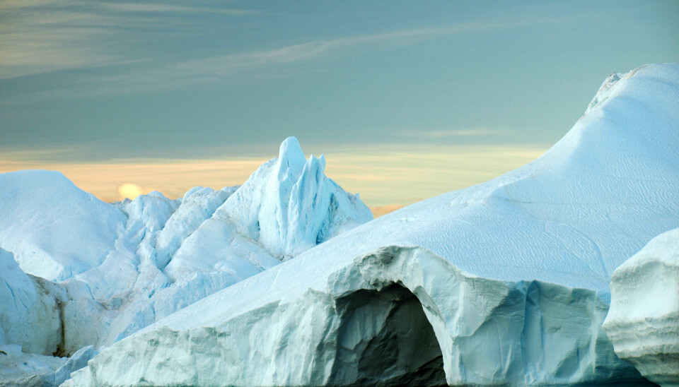 Aftenposten rapporterer om at reduksjonen i isdekket i Arktis delvis skyldes naturlige årsaker, basert på forskning som ikke var kvalitetssikret. (Illustrasjonsfoto: Microstock)
