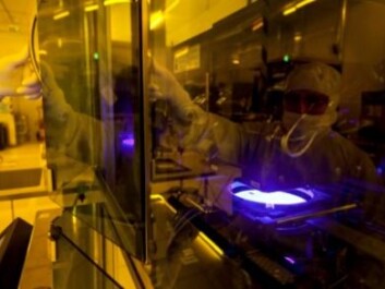 The tiny device which measures no more than 8 x 8 millimetres takes eight weeks to produce, and the entire fabrication needs to take place in a super-clean environment. (Photo: SINTEF) The tiny device which measures no more than 8 x 8 millimetres takes eight weeks to produce, and the entire fabrication needs to take place in a super-clean environment. (Photo: SINTEF)