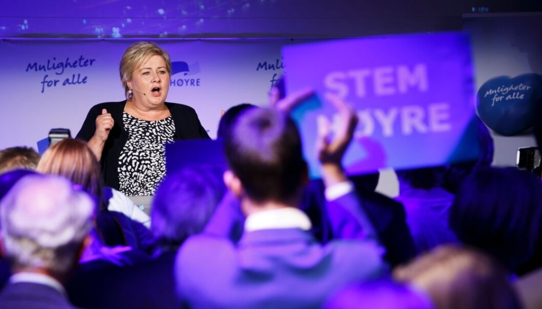 Erna Solberg og Høyre mistet grepet på Vestlands-Norge under kommunevalget 2015. Arbeiderpartiet gikk sterkt fram mange steder. Valgforsker tror en forklaring kan være at vestlendinger har fått smake litt på nedgangstider den siste tiden. (Foto: Heiko Junge, NTB scanpix) Erna Solberg og Høyre mistet grepet på Vestlands-Norge under kommunevalget 2015. Arbeiderpartiet gikk sterkt fram mange steder. Valgforsker tror en forklaring kan være at vestlendinger har fått smake litt på nedgangstider den siste tiden. (Foto: Heiko Junge, NTB scanpix)