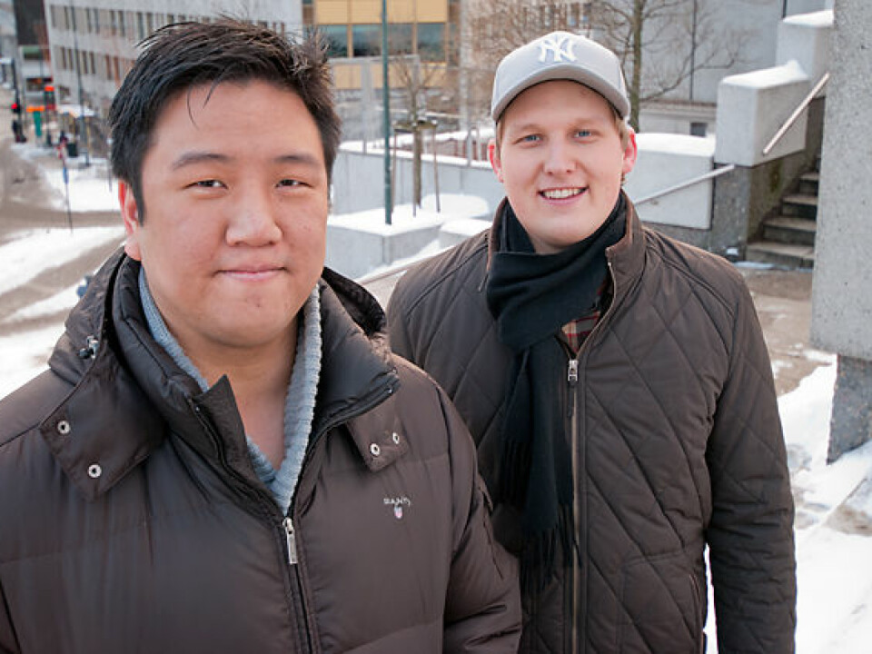 Tek Beng Tan and Anders Johansen received the highest grade for their research-based project assignment about ticket vending machines and universal design. (Photo: HiOA)