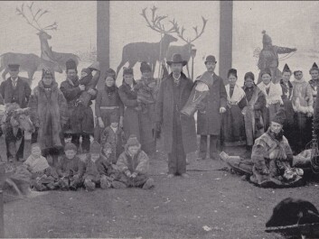 "From the World's Fair in Chicago, 1893." P.H. Coney, the concessionaire, is in the middle of the picture. Daniel Mortensson is to the left with his youngest son in the cradle. (Photo: Chicago History Museum) "From the World's Fair in Chicago, 1893." P.H. Coney, the concessionaire, is in the middle of the picture. Daniel Mortensson is to the left with his youngest son in the cradle. (Photo: Chicago History Museum)