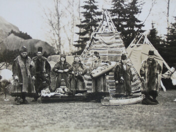"South Sami at the Hagenbeck Zoo, 1926, with Mathias Mortensson and family." (Photo: Hagenbeck archive, Hamburg) "South Sami at the Hagenbeck Zoo, 1926, with Mathias Mortensson and family." (Photo: Hagenbeck archive, Hamburg)