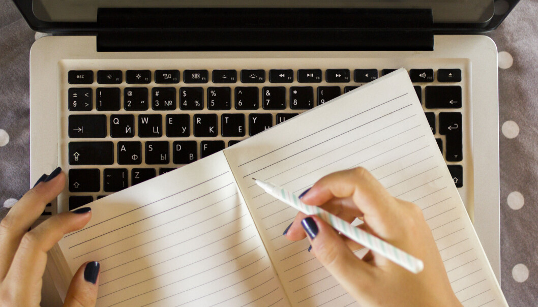 Hvem skriver best om fagstoff til et stort publikum – de med fagutdanning eller de med journalistutdanning? (Illustrasjonsfoto: Microstock) Hvem skriver best om fagstoff til et stort publikum – de med fagutdanning eller de med journalistutdanning? (Illustrasjonsfoto: Microstock)