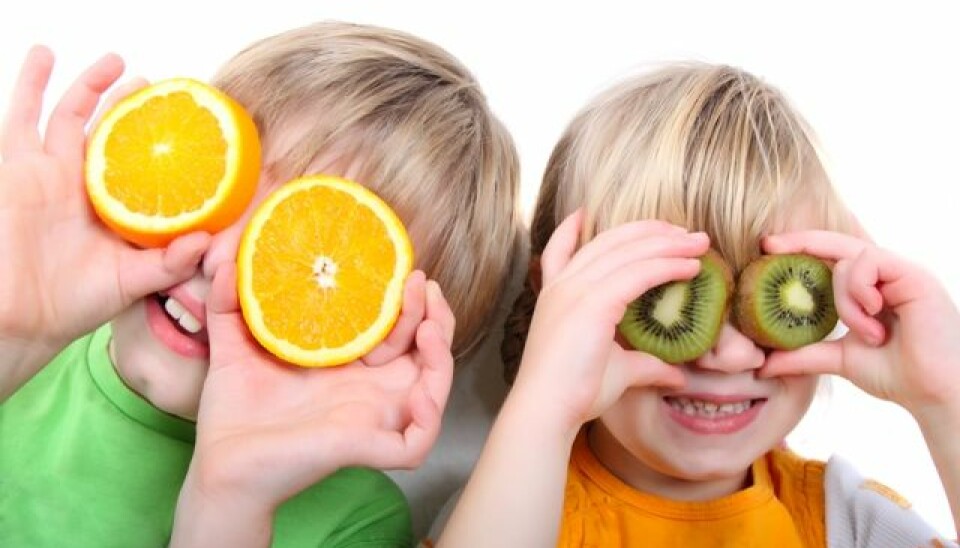 Children must feel that eating healthy is a choice, not a rule imposed on them by their partents (Photo: Colourbox)