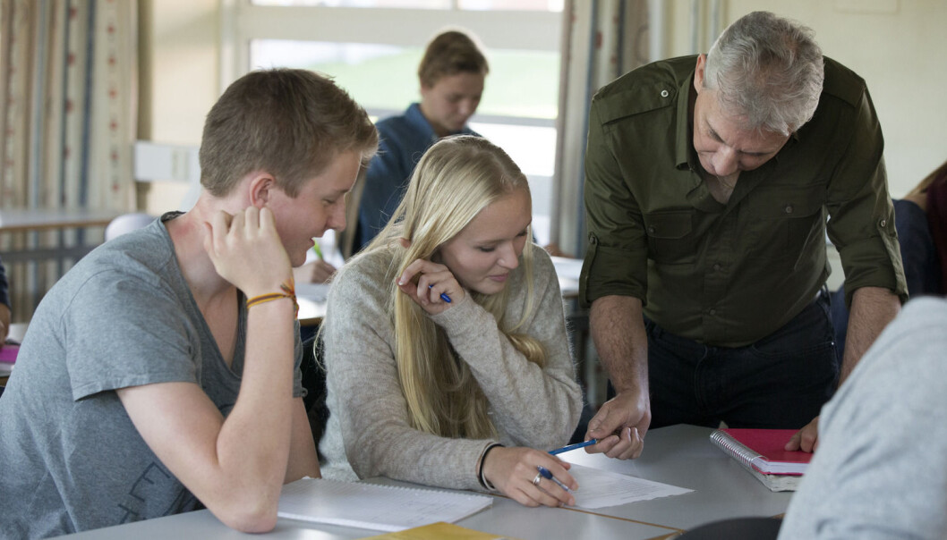 Elever som har en åpen innstilling, forventer at oppgavene skal være morsomme og lærerike, gjennomfører oftere enn de som tror at intelligens og evner er uforanderlig, ifølge den nye studien. (Foto: Berit Roald, NTB Scanpix) Elever som har en åpen innstilling, forventer at oppgavene skal være morsomme og lærerike, gjennomfører oftere enn de som tror at intelligens og evner er uforanderlig, ifølge den nye studien. (Foto: Berit Roald, NTB Scanpix)