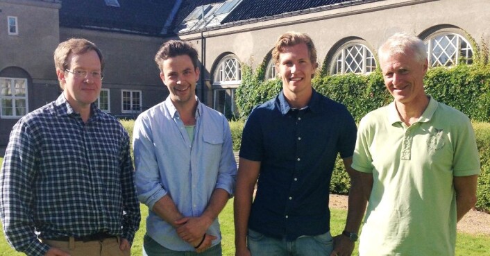 Fra venstre: professor Erling Olaf Koppang, post.doc. Øystein Wessel, forskerlinjestudent Håvard Bjørgen og professor Espen Rimstad. (Foto: NMBU) Fra venstre: professor Erling Olaf Koppang, post.doc. Øystein Wessel, forskerlinjestudent Håvard Bjørgen og professor Espen Rimstad. (Foto: NMBU)