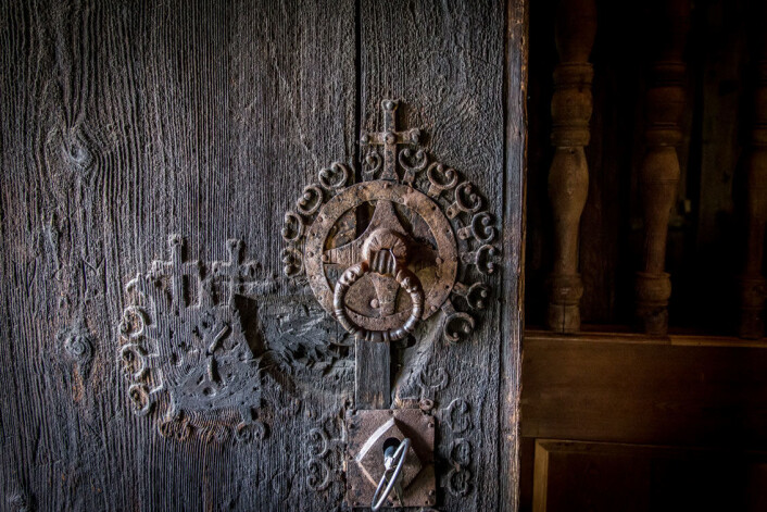 Utsnitt av portal fra Urnes stavkirke i Sogn. (Foto: Marianne Hem Eriksen) Utsnitt av portal fra Urnes stavkirke i Sogn. (Foto: Marianne Hem Eriksen)