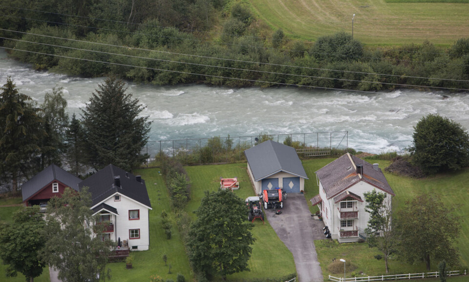 Her er noen flomutsatte boliger i Luster.Bildet er tatt 22. august i år.  (Foto: Ole Berg-Rusten, NTB Scanpix)