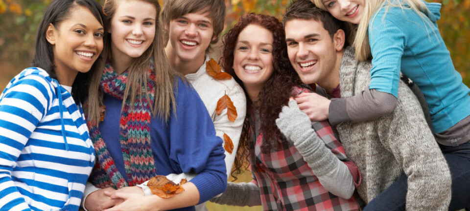Tenåringer som har nære vennskap med jevnaldrende, oppnår bedre helse i ung, voksen alder, ifølge ny studie.  (Illustrasjonsfoto: www.colourbox.no)