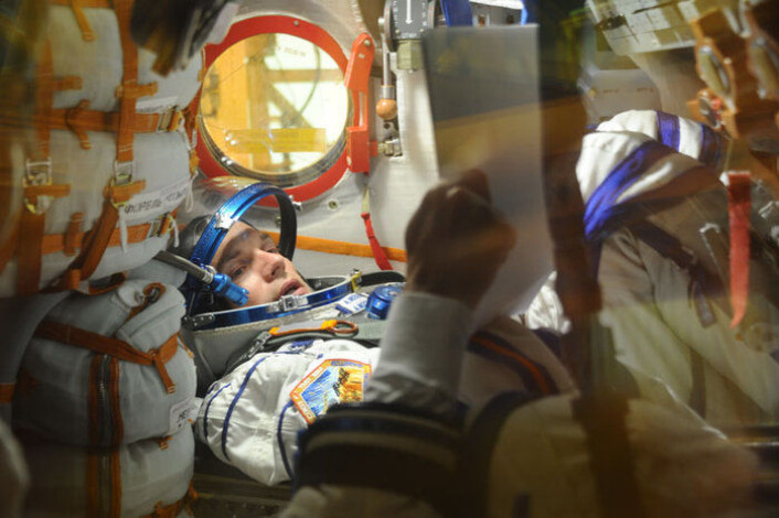Andreas Mogensen, ESAs danske astronaut, under trening på prosedyrer inne i et Sojus-fartøy. (Foto: Russian Federal Space Agency) Andreas Mogensen, ESAs danske astronaut, under trening på prosedyrer inne i et Sojus-fartøy. (Foto: Russian Federal Space Agency)